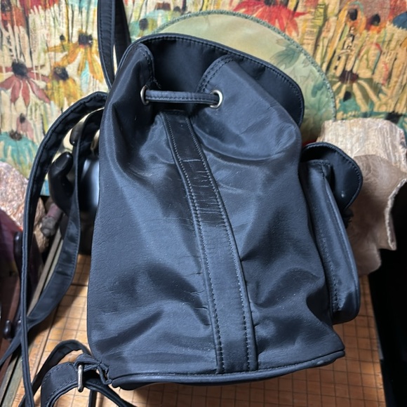 Dolce & Gabbana Parfum Black Backpack 10”Hx8.25”Lx6”W Flap Top w Drawstring VGUC - Picture 6 of 14